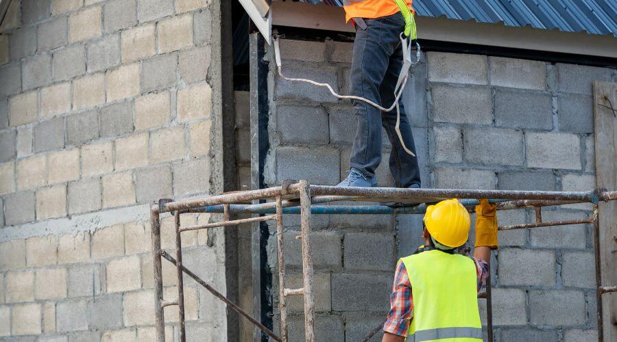 Expert Emergency Roof Repairs services in Bakersfield, CA
